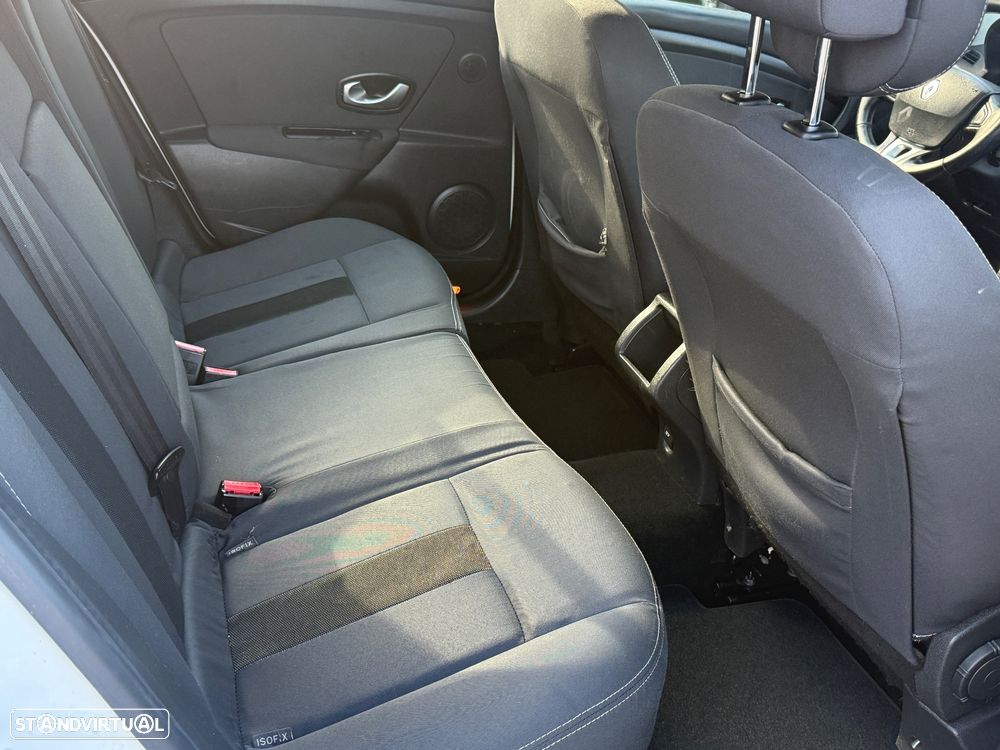 Renault Mégane Sport Tourer 1.5 dCi Emotion - 29
