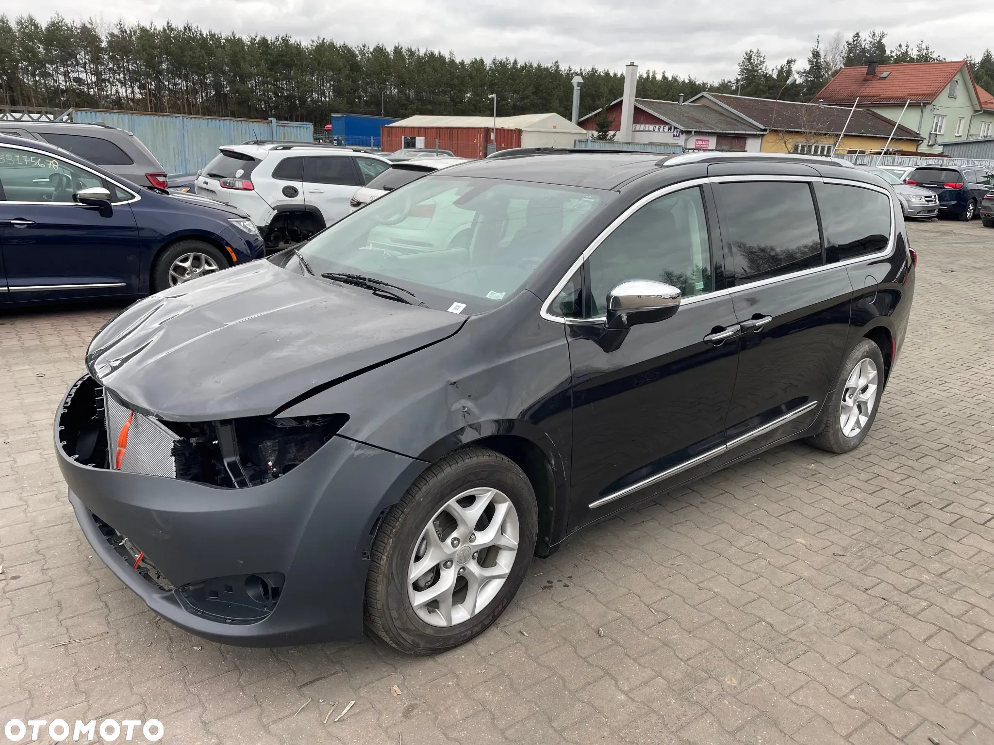 Chrysler Pacifica - 6