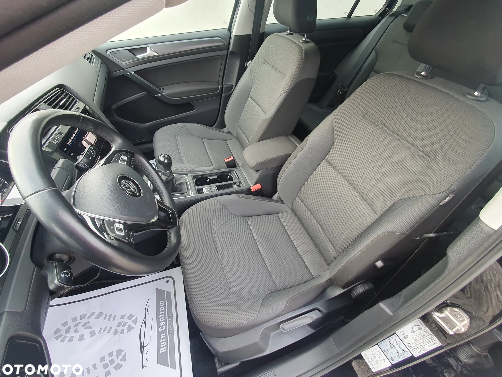 Volkswagen Golf 1.6 TDI (BlueMotion Technology) Comfortline - 8