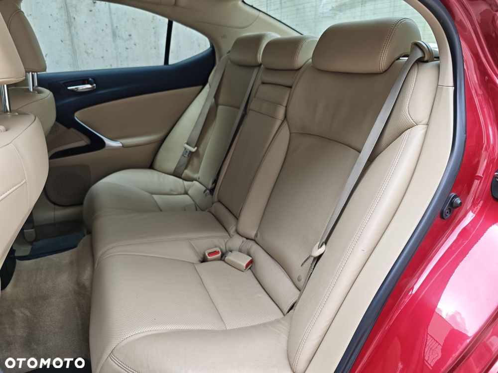 Lexus IS 250 Prestige - 36
