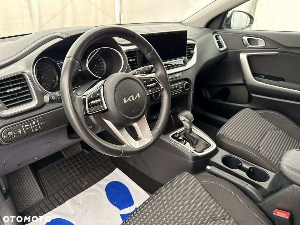 Kia Ceed - 14