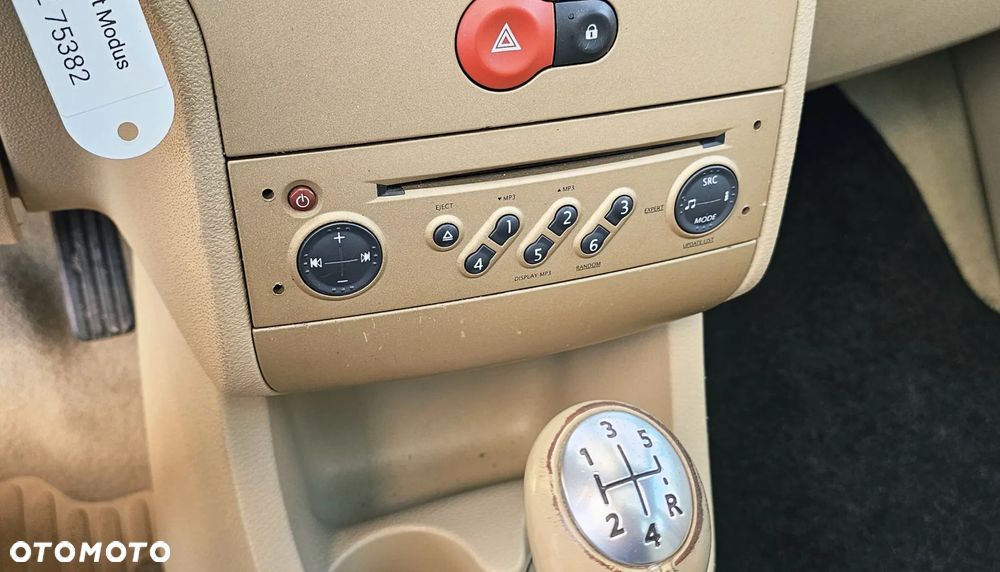 Renault Modus 1.6 16V Privilege - 26