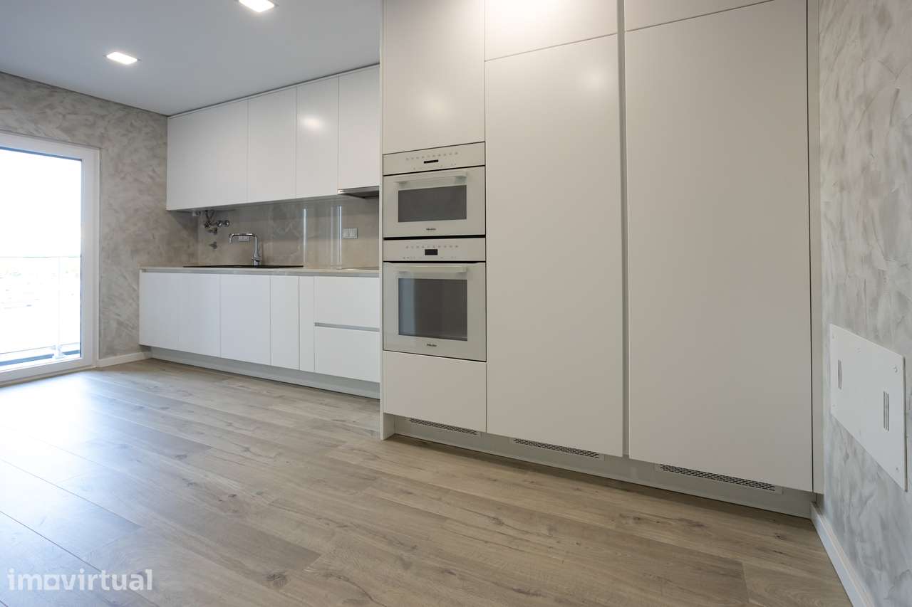 Apartamento T4 Novo no Montijo – Elegância, Conforto e Sustentabilidad - Grande imagem: 3/37