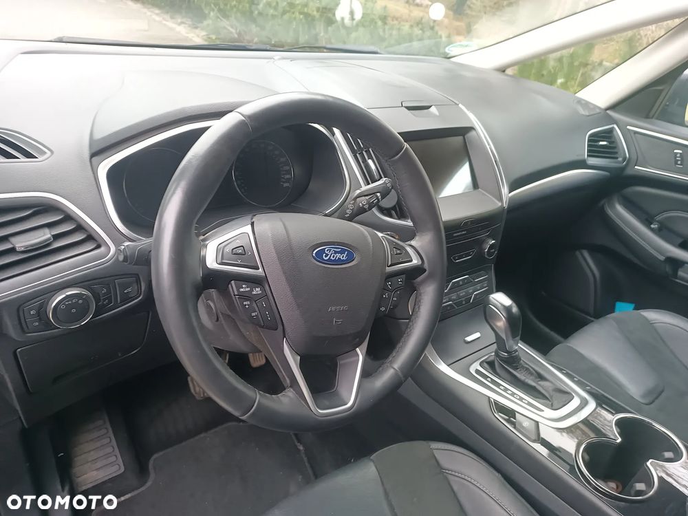 Ford S-Max 2.0 TDCi Titanium PowerShift - 6