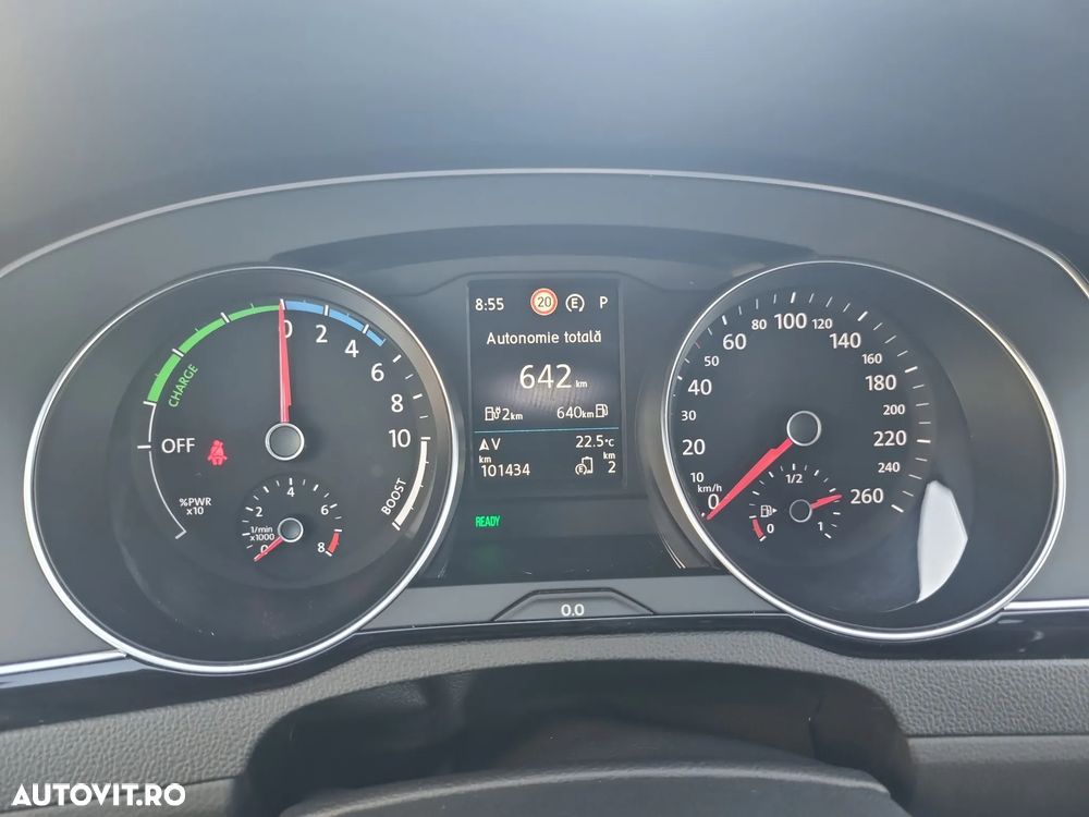 Volkswagen Passat - 21