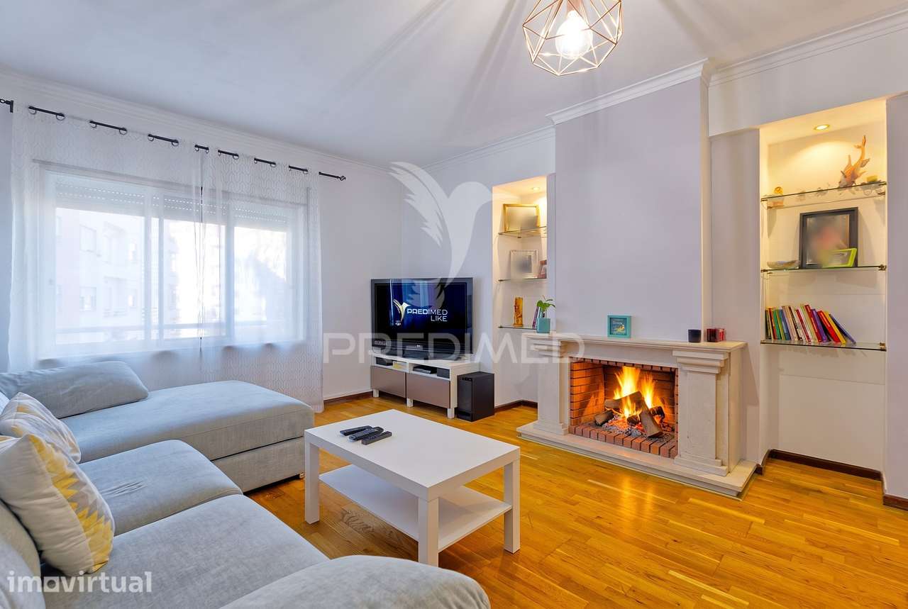 Apartamento T2 em Santa Marta | 85 m² + 17 m² de Arrecadação