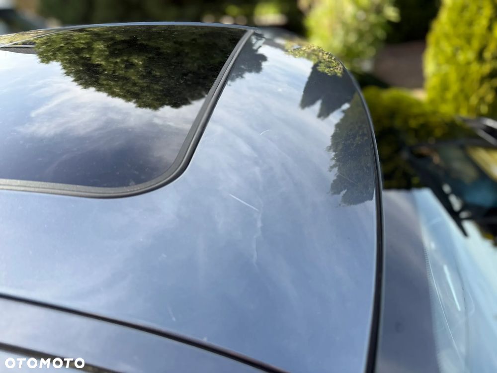 BMW Seria 3 330i Sport Line - 27