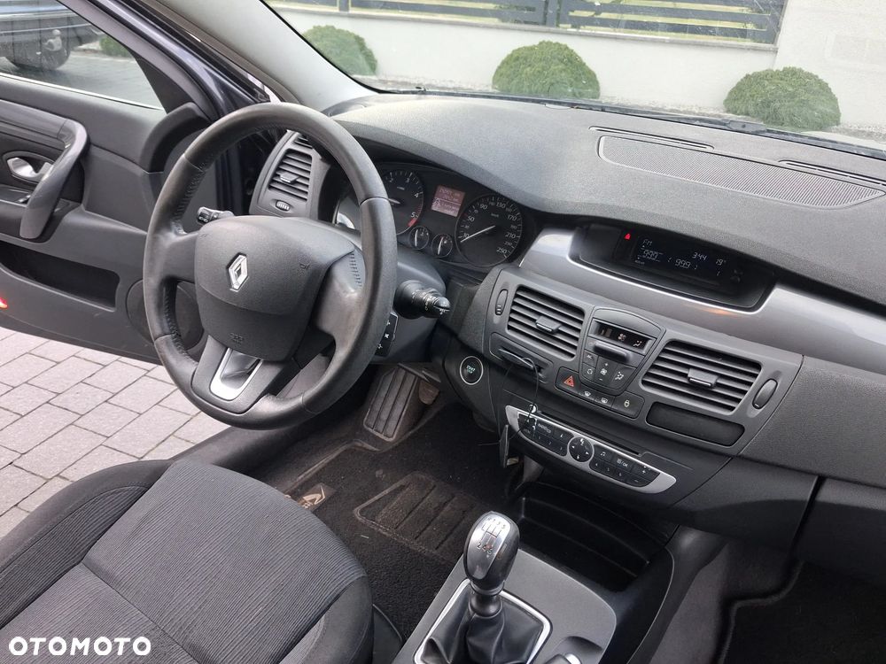 Renault Megane 1.5 dCi Dynamique - 7