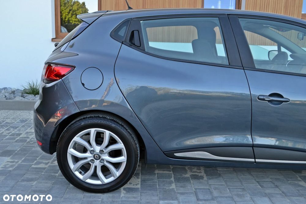 Renault Clio - 9