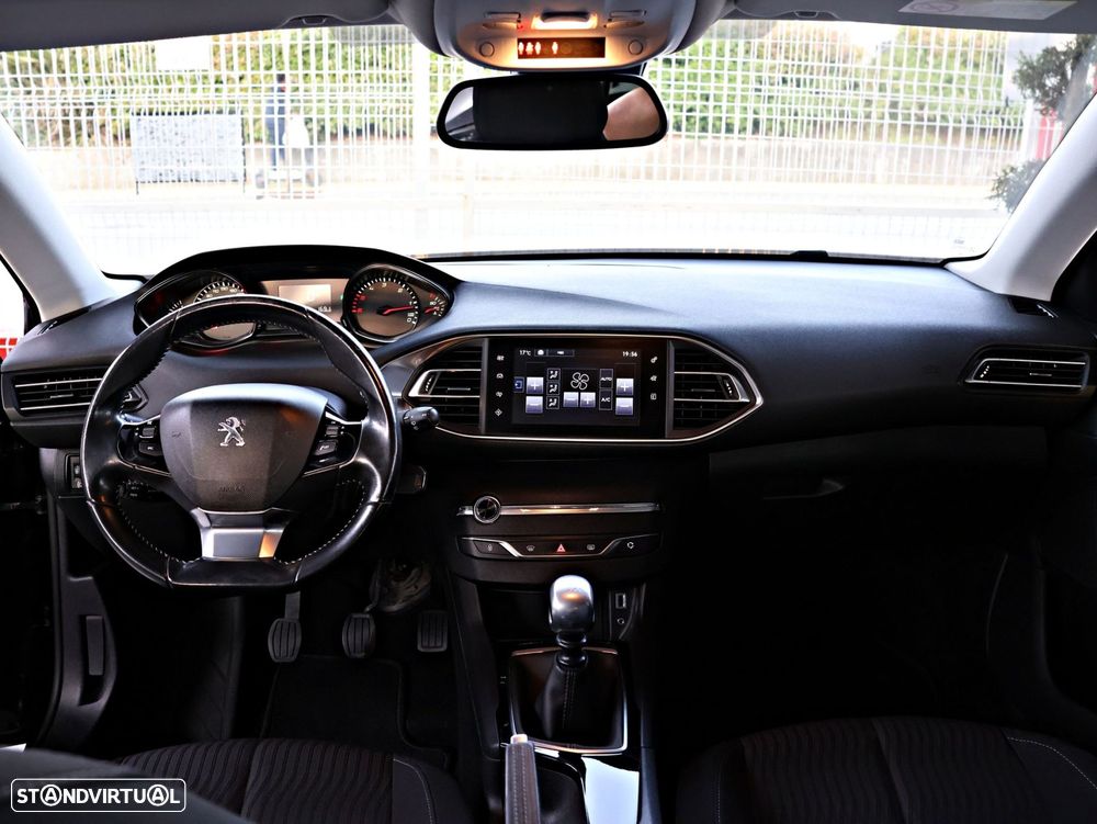 Peugeot 308 1.6 e-HDi Active J17 - 17