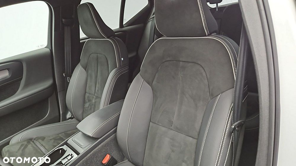 Volvo XC 40 B3 Plus Bright - 11