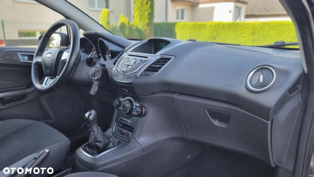Ford Fiesta 1.25 Ambiente EU5 - 13