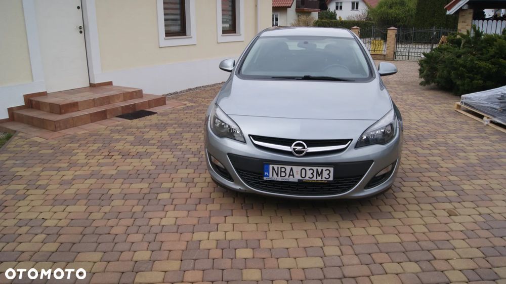 Opel Astra 1.4 T Cosmo - 3