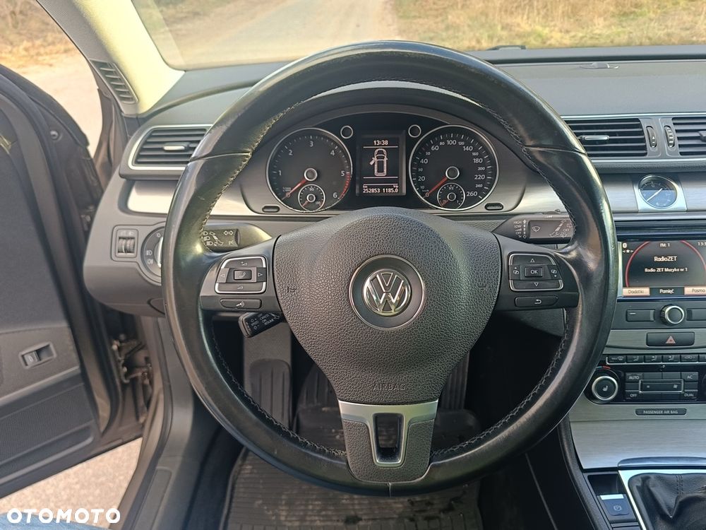 Volkswagen Passat 1.6 TDI BlueMotion Technology Comfortline - 7