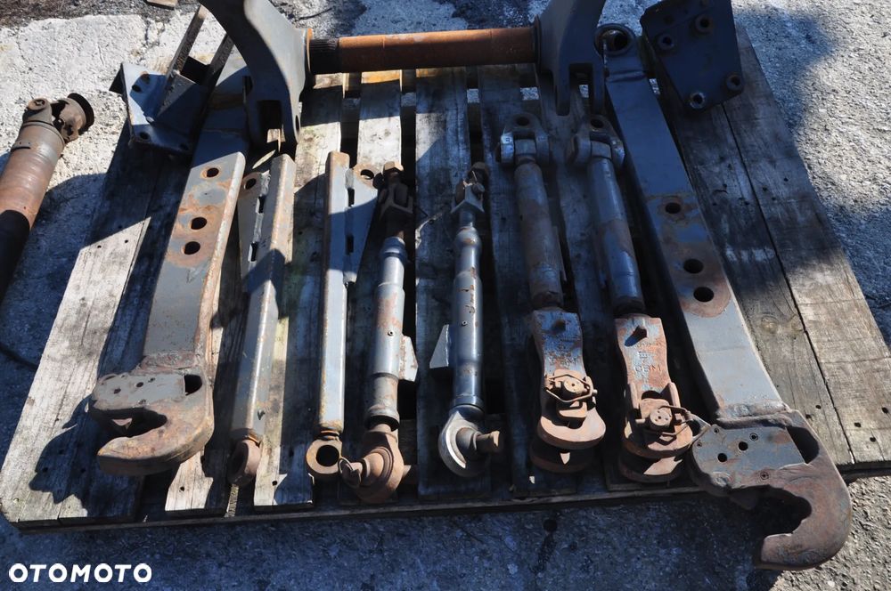 Podnosnik ramie wieszak odciag Massey Ferguson 7480 - 2