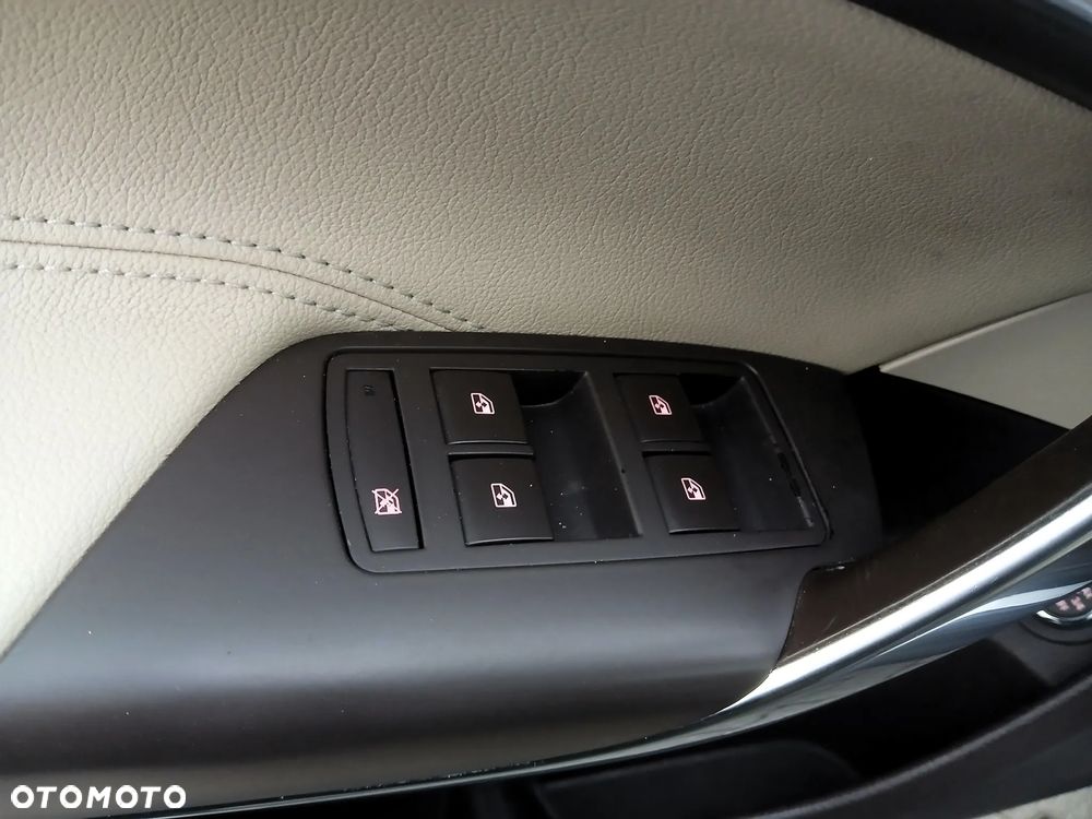 Opel Insignia 2.0 Turbo Sports Tourer Automatik Innovation - 18