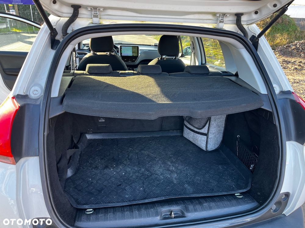 Peugeot 2008 Blue-HDi FAP 100 STOP & START Style - 8