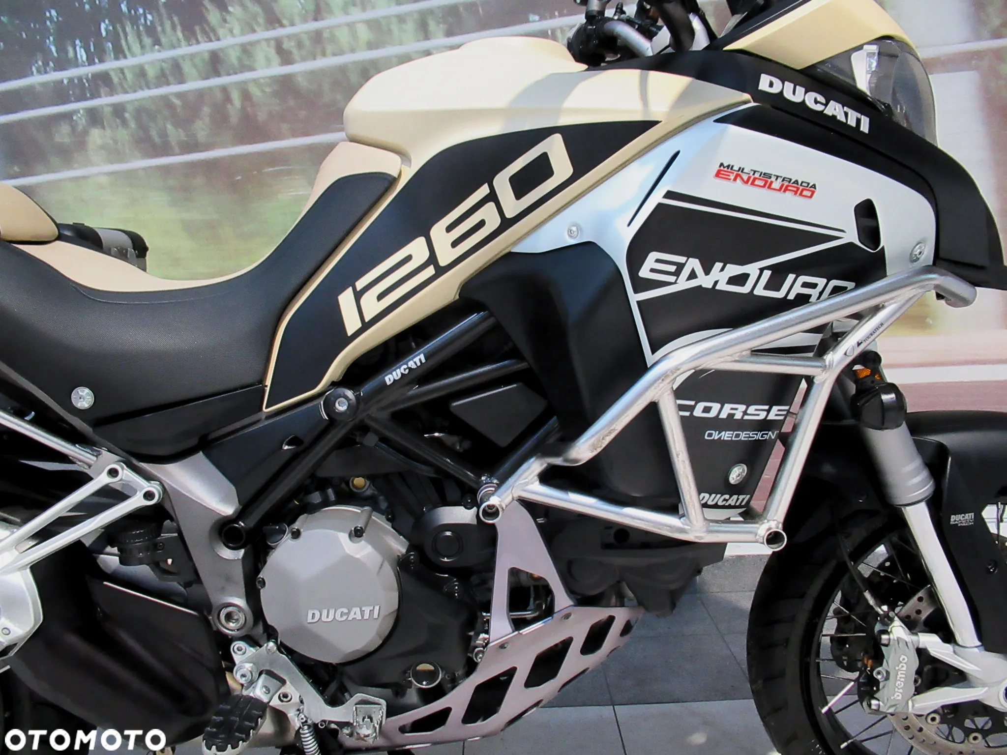 Ducati Multistrada - 12