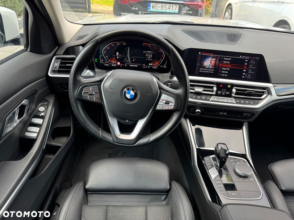 BMW Seria 3 320i xDrive Advantage sport - 26