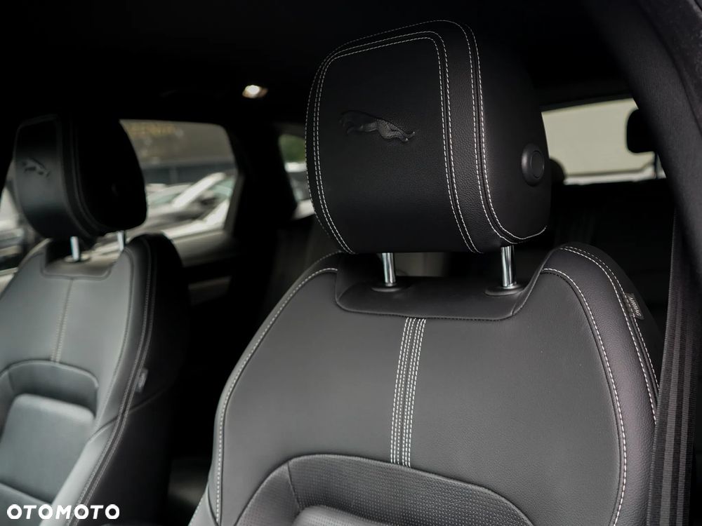 Jaguar F-Pace D200 AWD R-Dynamic S - 19