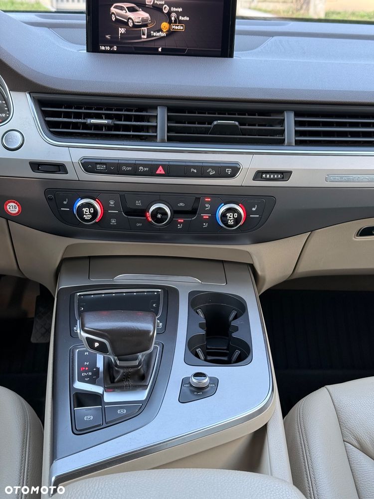 Audi Q7 - 16