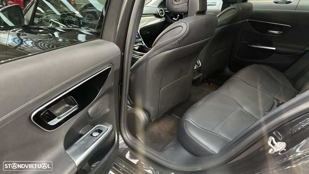 Mercedes-Benz C 300 e 9G-TRONIC AMG Line - 8