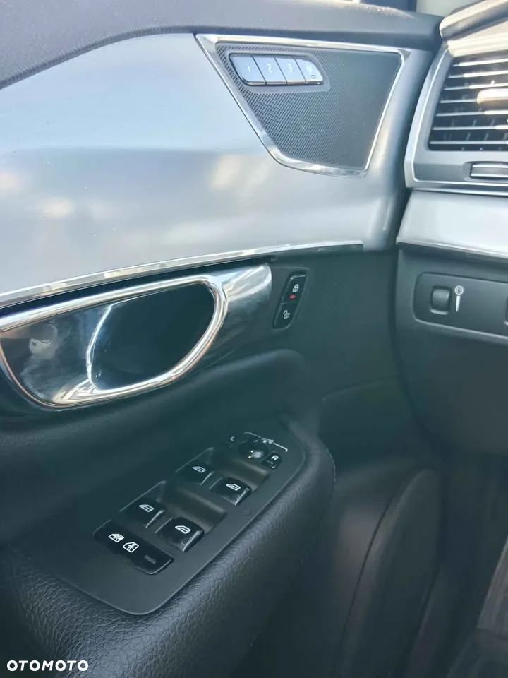 Volvo XC 90 T6 AWD Momentum 7os - 16