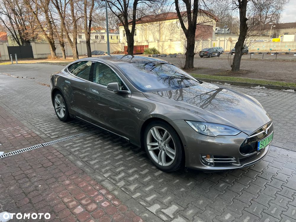 Tesla Model S 70D Allradantrieb - 6