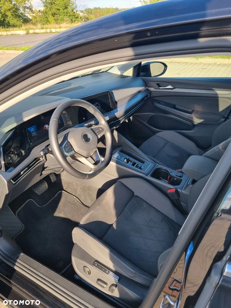Volkswagen Golf VIII 1.5 eTSI EVO Style DSG - 5