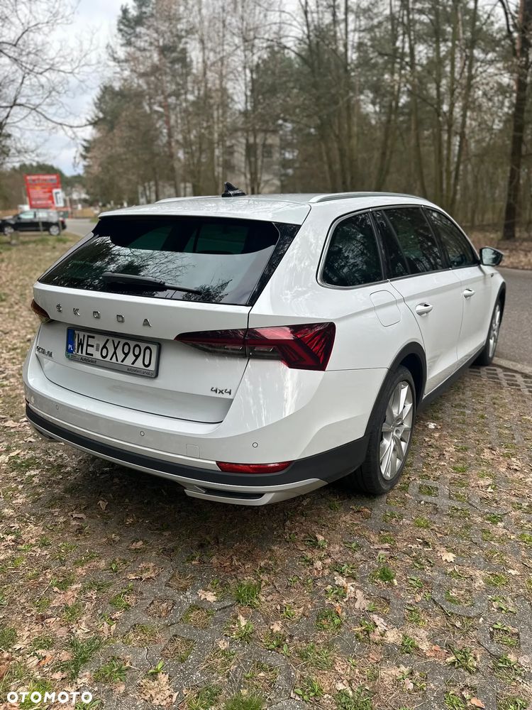 Skoda Octavia 2.0 TSI 4x4 Scout DSG - 7
