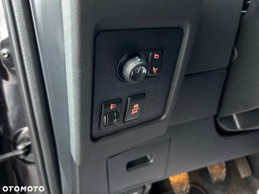 Nissan Qashqai 2.0 dCi DPF tekna - 17