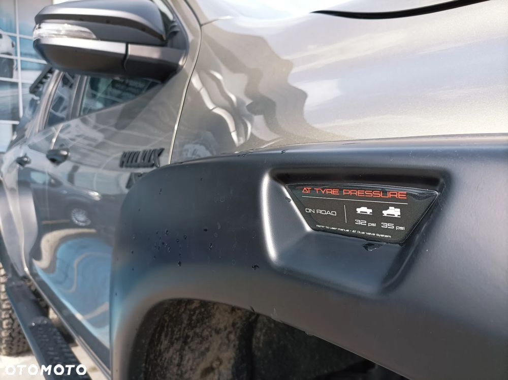 Toyota Hilux 2.8 D-4D mHEV Double Cab Invincible 4x4 - 24