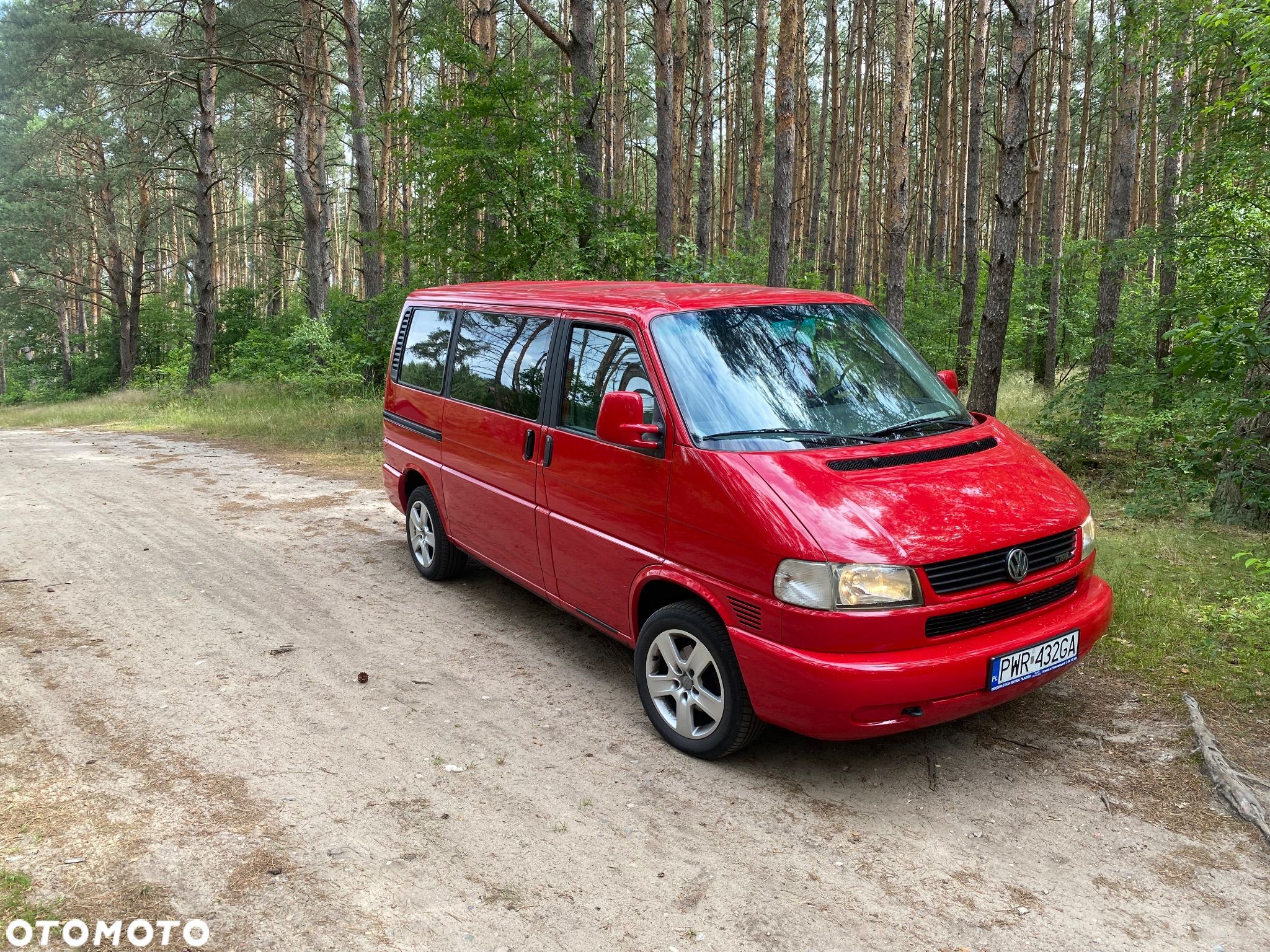 Volkswagen Caravelle - 1