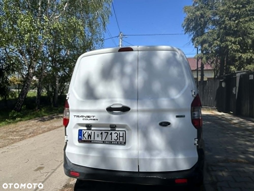Ford Courier - 7