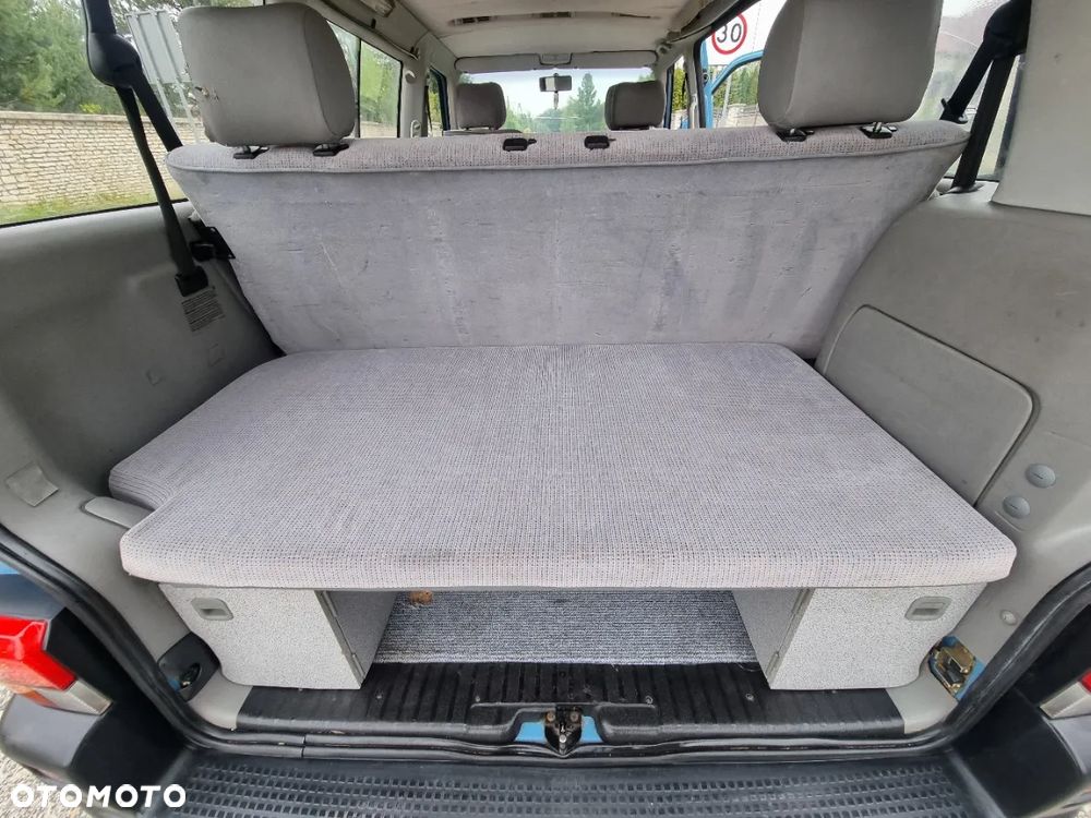 Volkswagen Multivan - 21