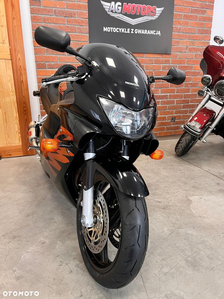 Honda CBR - 16
