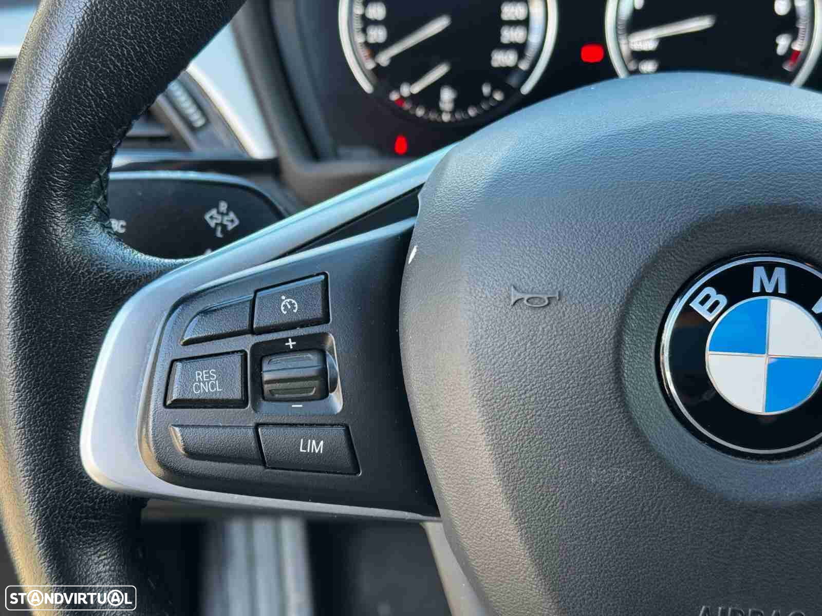 BMW X1 25 e xDrive - 16