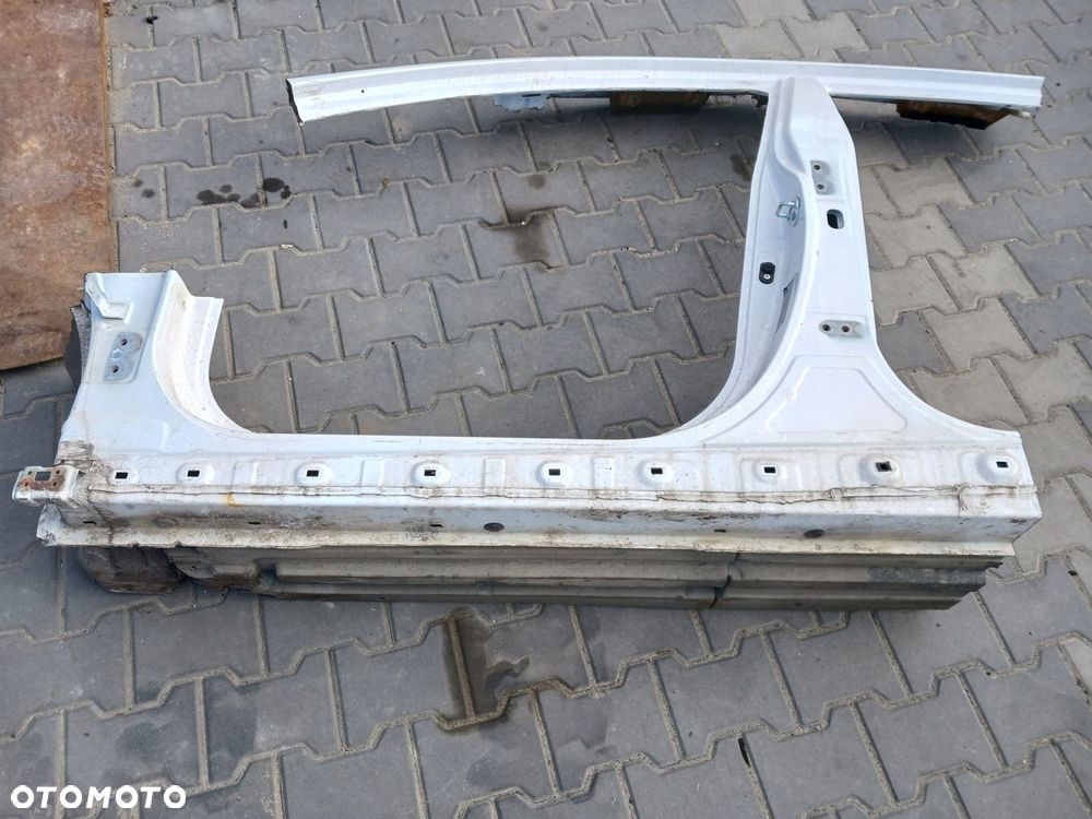 PRÓG LEWA STRONA PRZÓD HYUNDAI I40 KOMBI LIFT 2015 ROK - 1