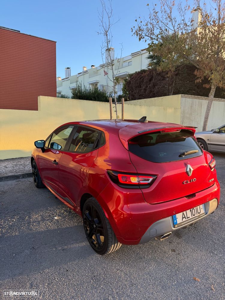 Renault Clio - 8