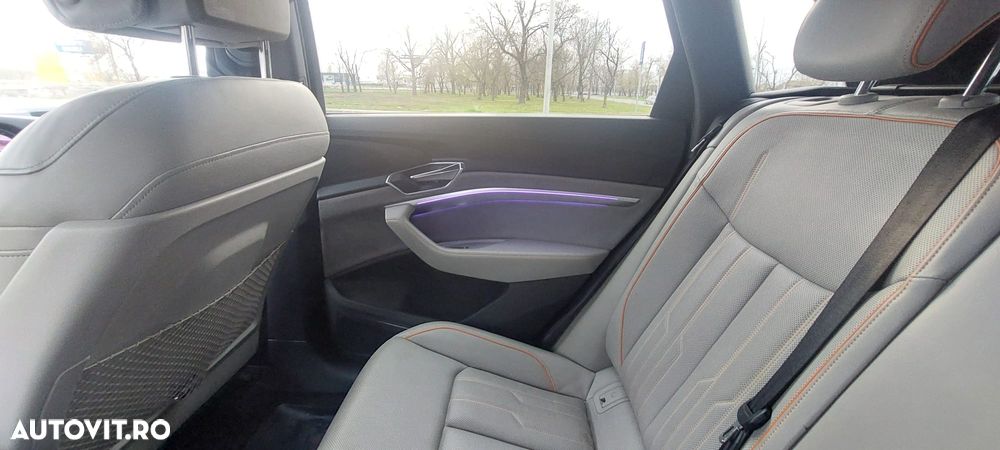 Audi e-tron 55 quattro advanced - 10