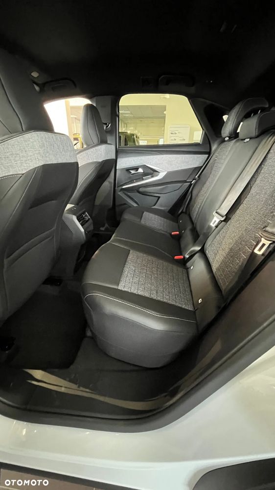 Peugeot 3008 1.2 PureTech mHEV Allure Pack S&S e-DCS6 - 13