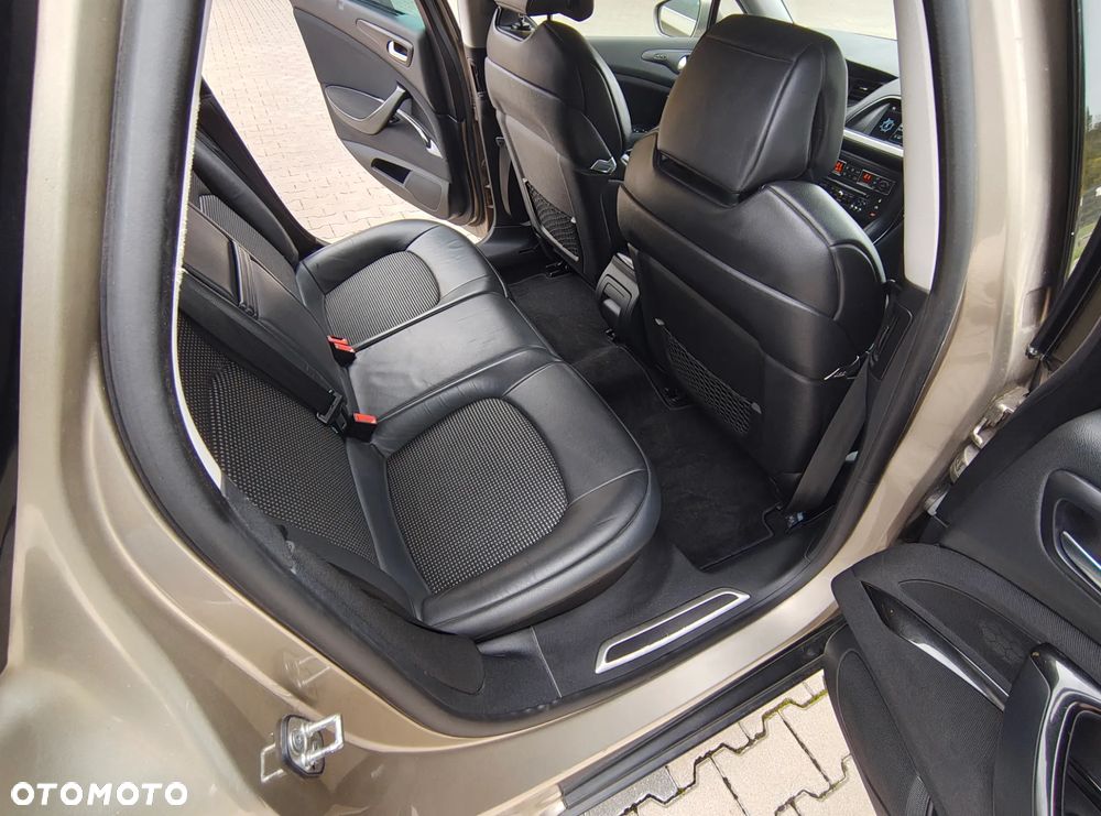 Citroën C5 2.0 HDi Exclusive - 6