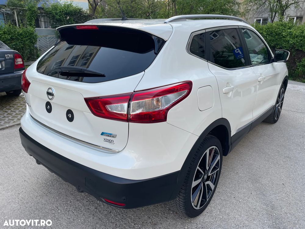 Nissan Qashqai 1.6 DCI Xtronic TEKNA+ - 4