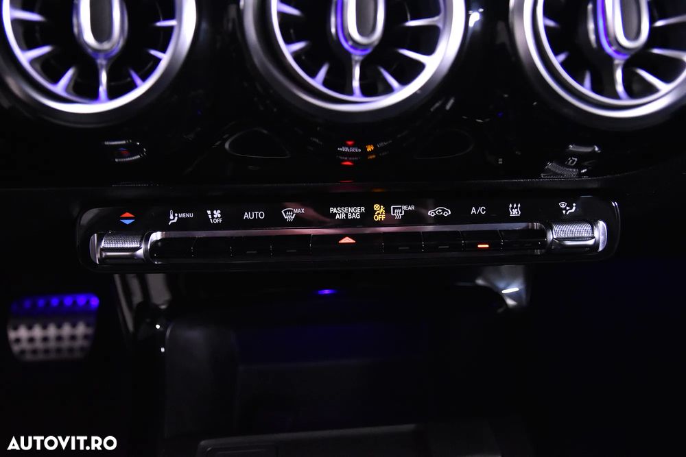 Mercedes-Benz A 250 e Sedan 8G-DCT AMG Line - 19