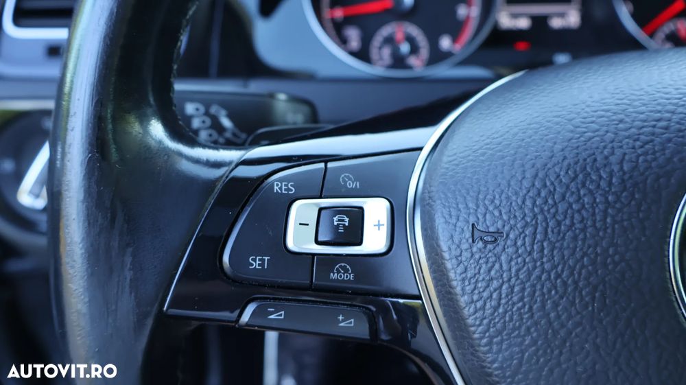 Volkswagen Golf 1.5 TSI ACT DSG Sound - 15
