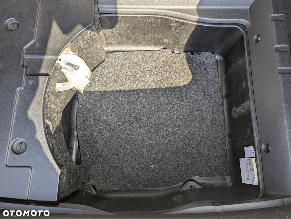 Volkswagen Passat 2.0 TDI DPF Highline - 17