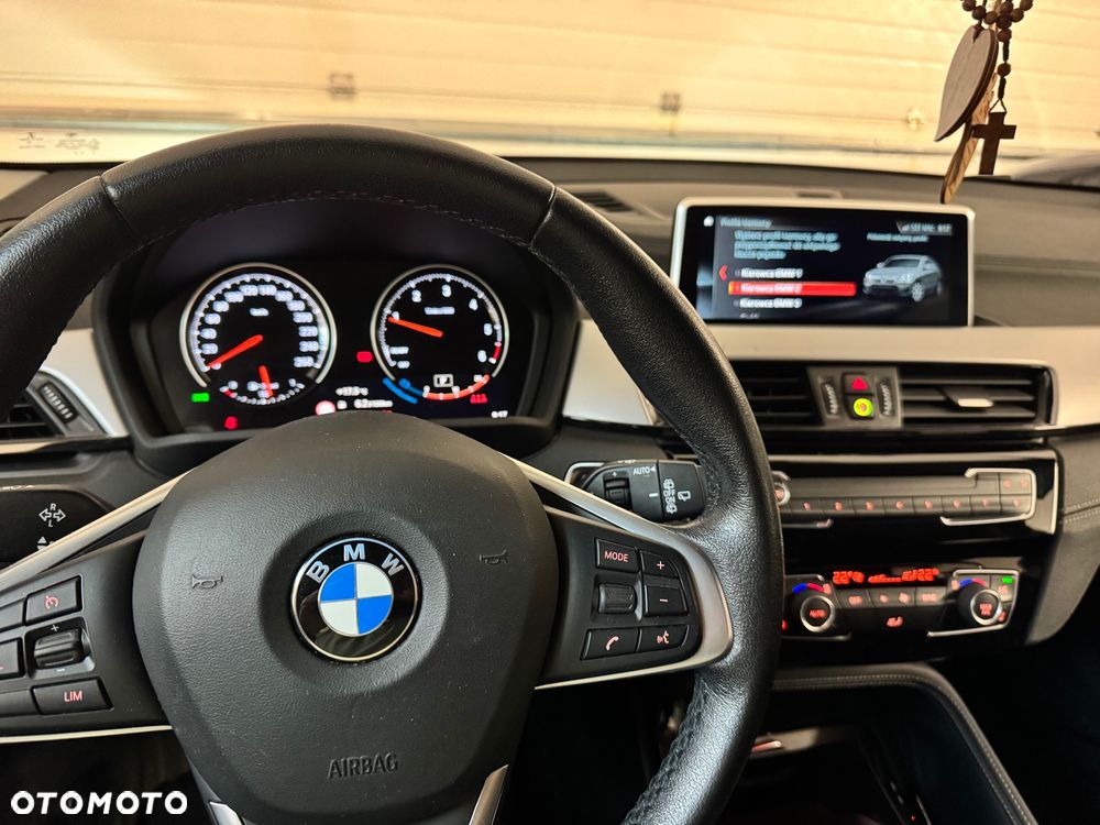 BMW X2 sDrive18d Business Edition sport - 4
