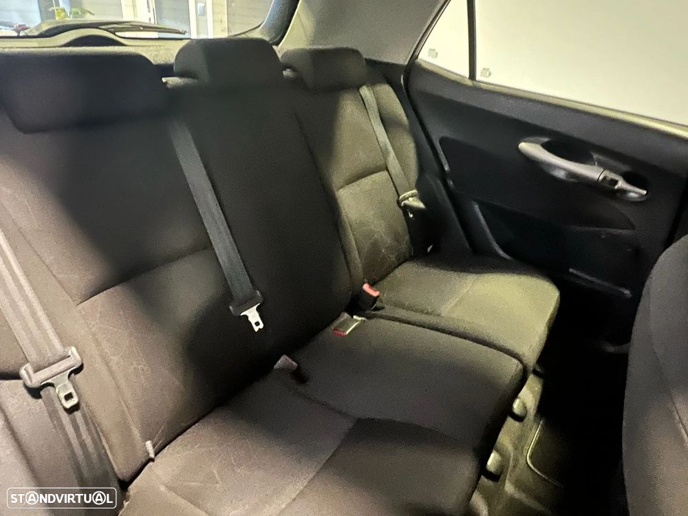 Toyota Auris 1.4 D-4D Sol - 17