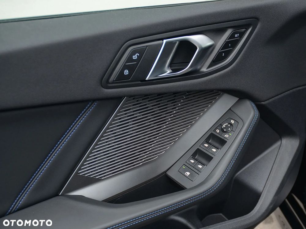 BMW Seria 2 220 mHEV - 11