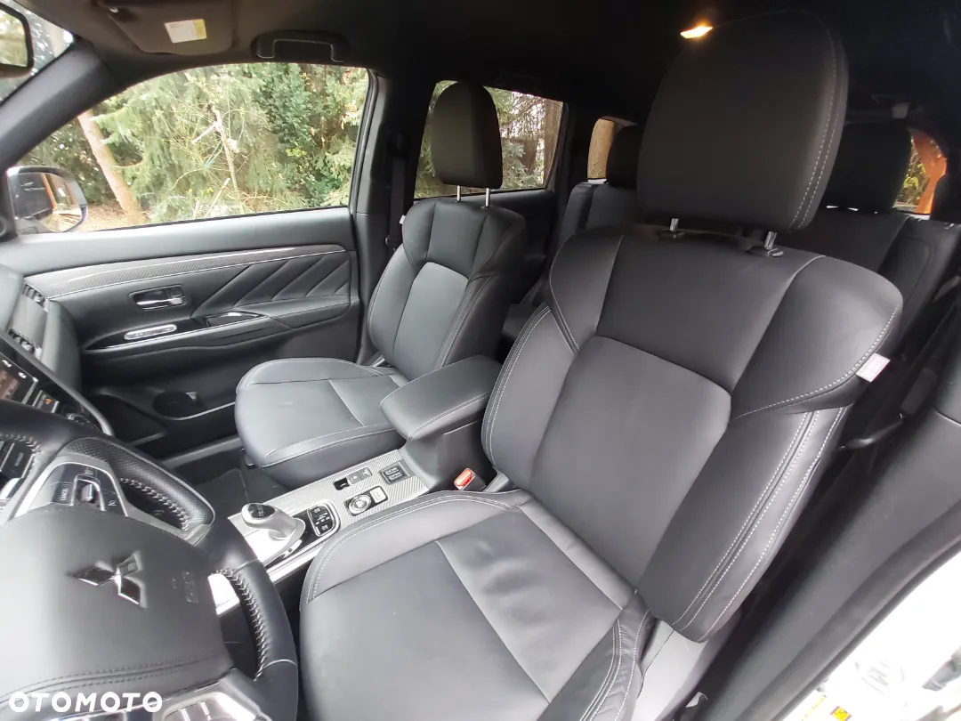 Mitsubishi Outlander - 29